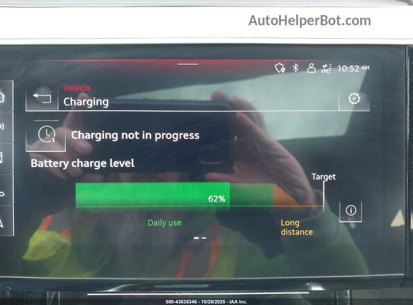 WA1LAAGE2NB009158 2022 AUDI E-TRON Бирюзовый 