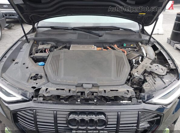 WA1LAAGE7NB013318 2022 AUDI E-TRON Black Հետևի տեսք