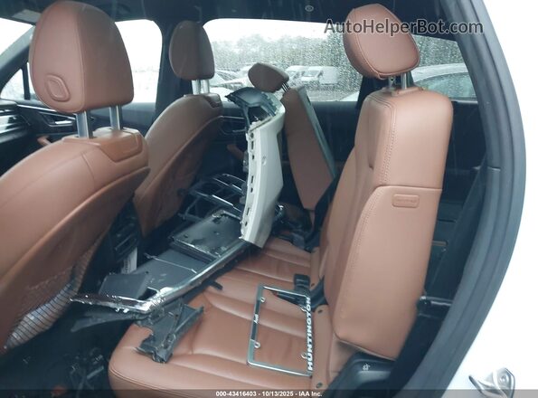 WA1LCBF77PD015970 2023 AUDI Q7 White VIN կոդի պիտակի տեսք