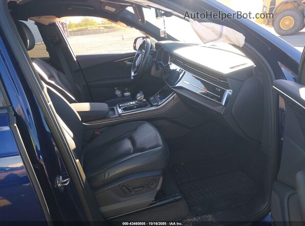 WA1LXAF72LD011124 2020 AUDI Q7 Blue Front interior view