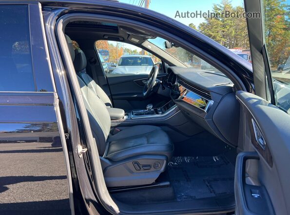 WA1LXAF73MD027155 2021 AUDI Q7 Black წინა ხედი