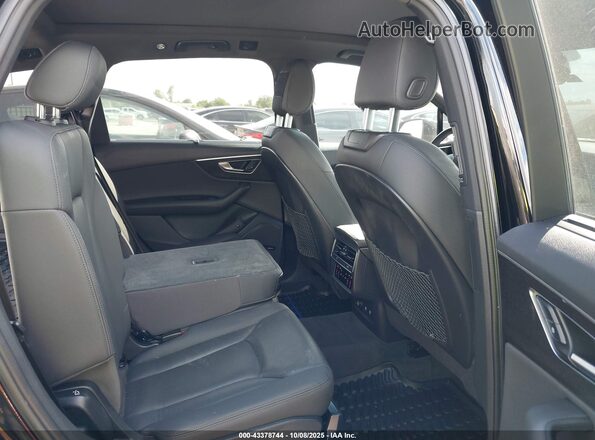 WA1LXAF74LD009133 2020 AUDI Q7 Black VIN sticker view