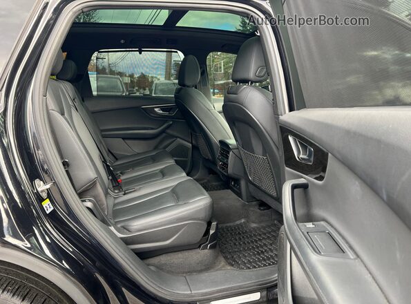 WA1LXAF76MD030700 2021 AUDI Q7 Black Widok z tyłu