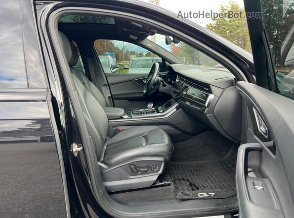 WA1LXAF76MD030700 2021 AUDI Q7 Black Widok z przodu