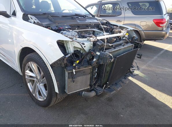 WA1LXAF79LD002615 2020 AUDI Q7 White Front view