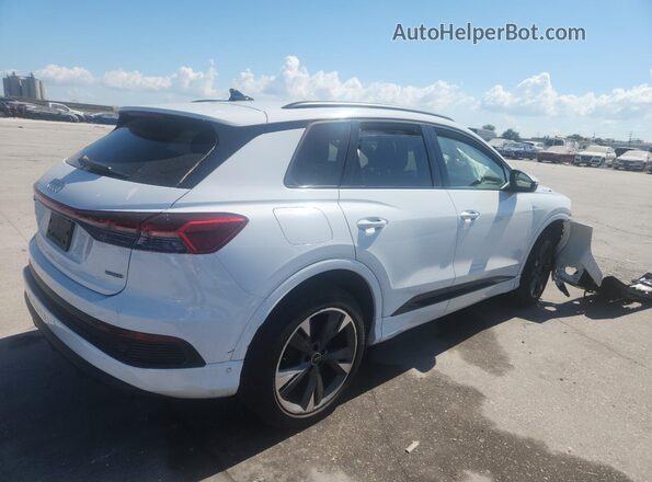 WA1M2BFZ8PP064778 2023 AUDI Q4 White Trasero derecho