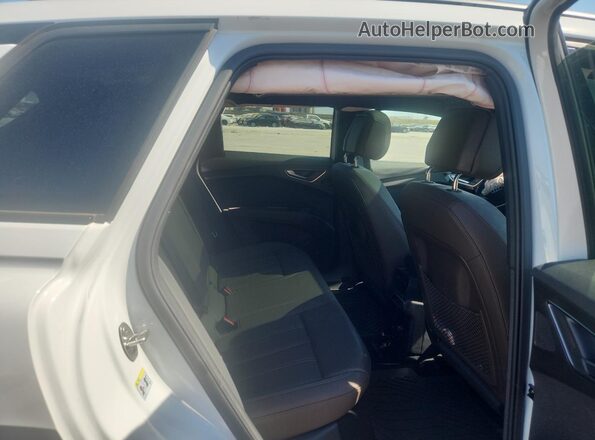 WA1M2BFZ8PP064778 2023 AUDI Q4 White Vista interior trasera