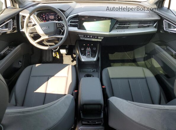 WA1MUBFZ0SP052319 2025 AUDI Q4 Gray 