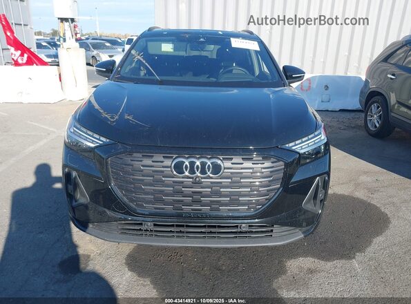 WA1MUBFZ3RP045519 2024 AUDI Q4 Black Սարքավորումների վահանակի տեսք