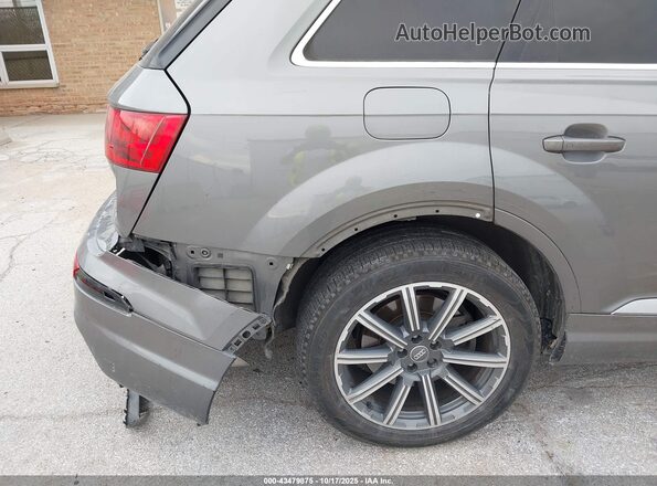 WA1VAAF77HD019866 2017 AUDI Q7 Gray Front view