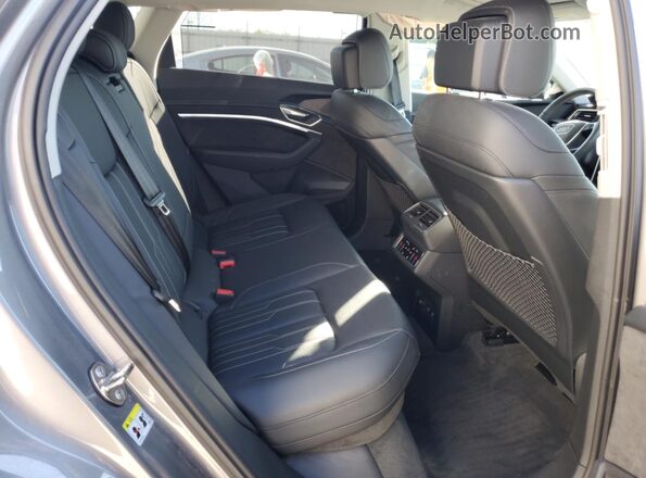 WA1VAAGE6MB018114 2021 AUDI E-TRON Серый Вид задних сидений