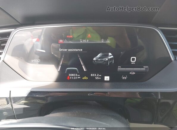 WA1VAAGE8MB038896 2021 AUDI E-TRON White Vista de los asientos traseros