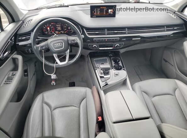 WA1VABF78JD031682 2018 AUDI Q7 Gray Dashboard view