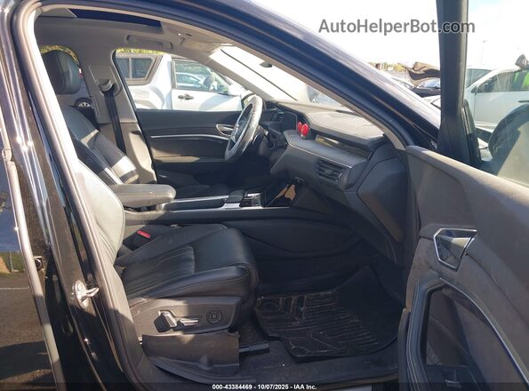 WA1VABGE0MB007020 2021 AUDI E-TRON Black Front interior view