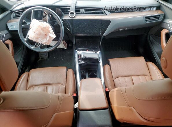 WA1VABGE1KB009596 2019 AUDI E-TRON Black Dashboard view