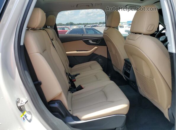 WA1VXAF75LD005780 2020 AUDI Q7 Бежевый Вид задней части салона