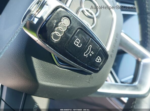 WA1VXAF75LD013037 2020 AUDI Q7 Белый Вид панели приборов