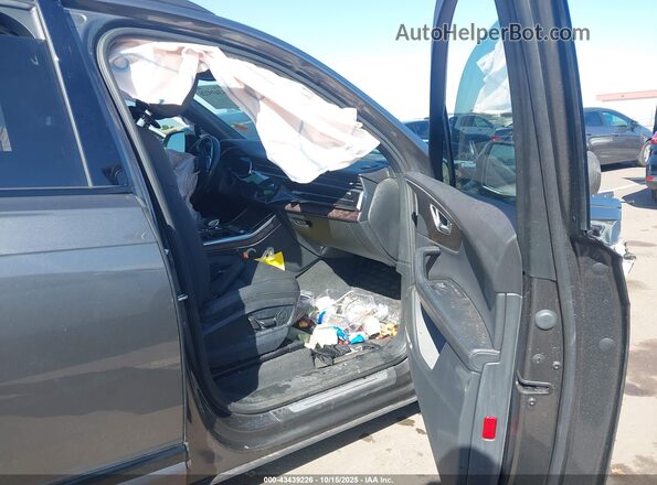 WA1VXAF77MD010576 2021 AUDI Q7 Gray Front interior view