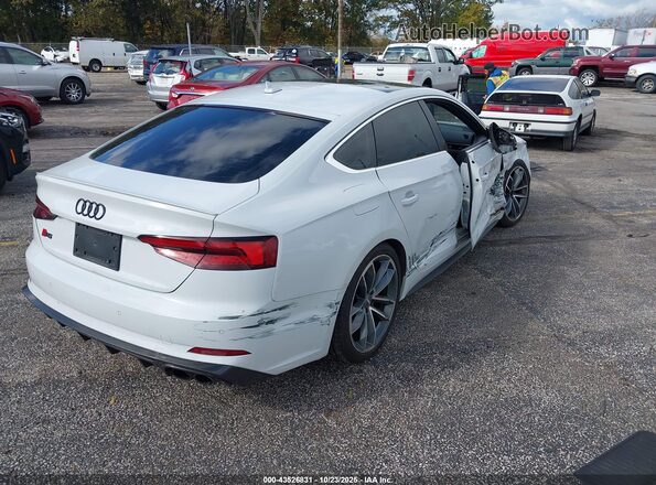 WAUB4CF55JA075559 2018 AUDI S5 Белый 