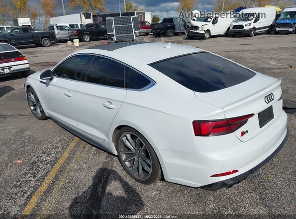 WAUB4CF55JA075559 2018 AUDI S5 Белый 