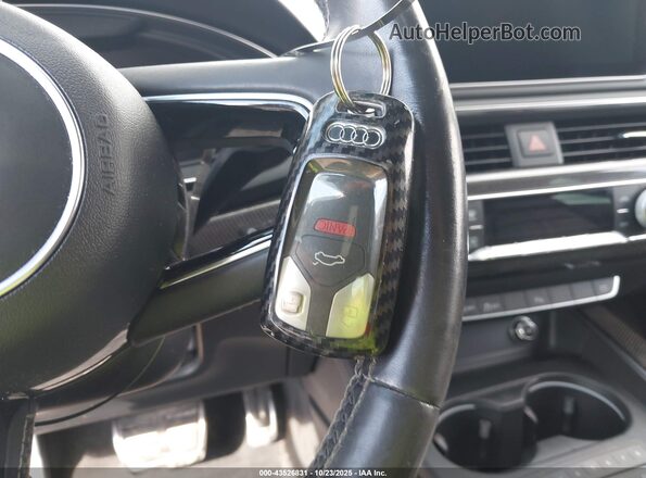 WAUB4CF55JA075559 2018 AUDI S5 Белый 
