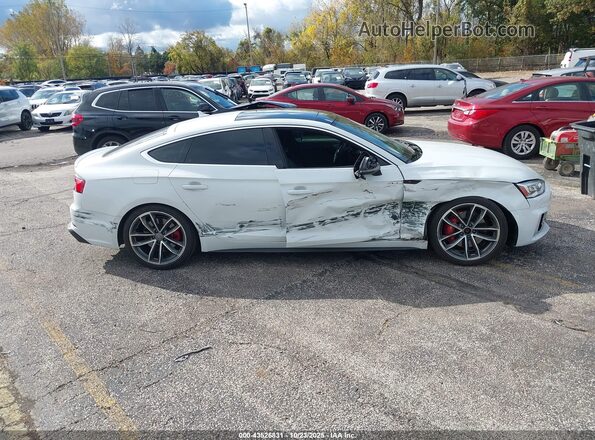 WAUB4CF55JA075559 2018 AUDI S5 Белый 