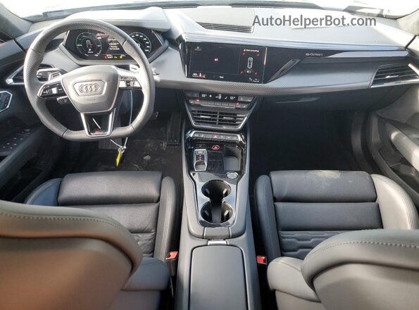 WAUBHBFW1R7900142 2024 AUDI RS Gray Vista del salpicadero