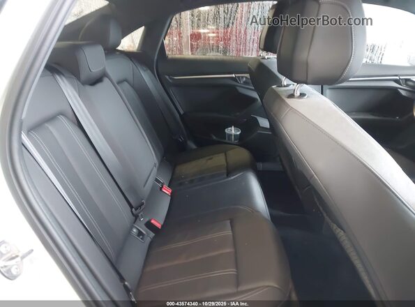 WAUBUDGY9NA024294 2022 AUDI OTHER Белый Вид наклейки с VIN-кодом