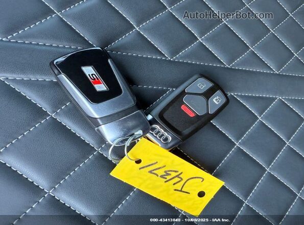 WAUC4CF52RA043149 2024 AUDI S5 Black Widok deski rozdzielczej
