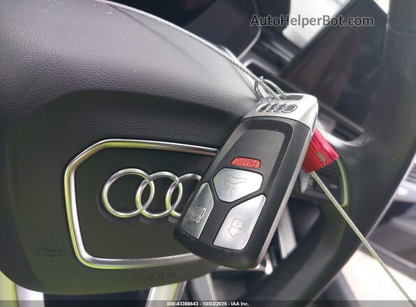 WAUCBCF50MA053225 2021 AUDI OTHER Black Vista del salpicadero