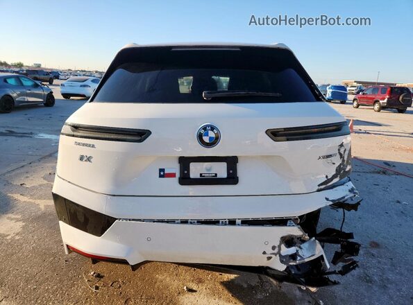 WB523CF02PCM03152 2023 BMW IX White Հետևի տեսք