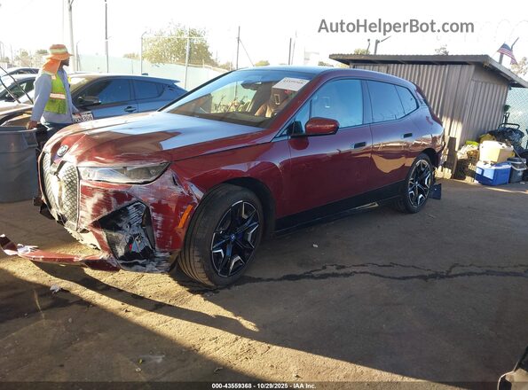 WB523CF08PCL72649 2023 BMW IX Красный Передняя левая четверть