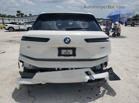 WB523CF09PCM86465 2023 BMW IX Белый Вид сзади