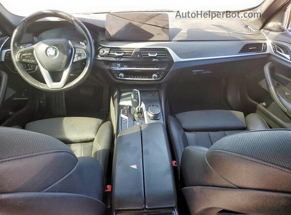 WBA13AG07PCL22647 2023 BMW 5 SERIES Черный Вид панели приборов