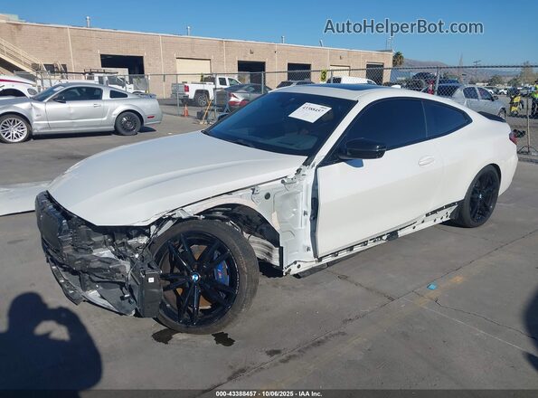 WBA13AR03MCG06773 2021 BMW M4 Белый Передняя левая четверть