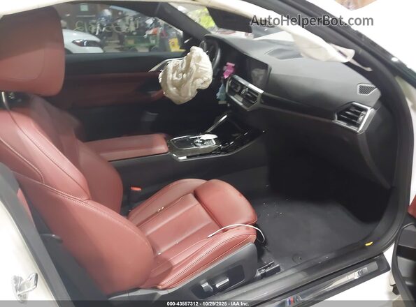WBA13AR07NCH84803 2022 BMW M4 White Սալոնի դիմացի տեսք