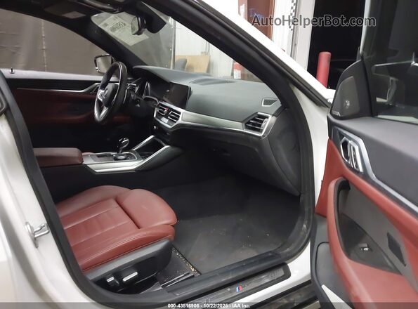 WBA13AW02NFM31207 2022 BMW OTHER White Vista interior delantera