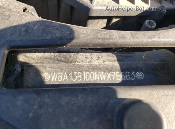 WBA13BJ00NWX75583 2022 BMW 5 SERIES Black ძრავის განყოფილების ხედი