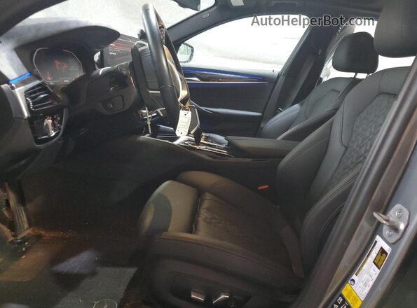 WBA13BJ05PCM82735 2023 BMW 5 SERIES Gray Vista interior delantera