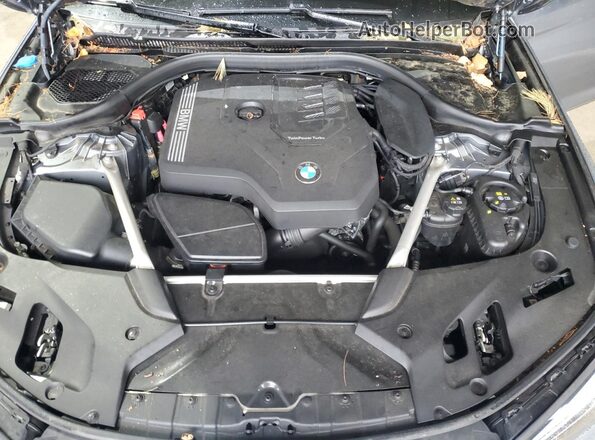 WBA13BJ05PCM82735 2023 BMW 5 SERIES Gray Vista interior trasera