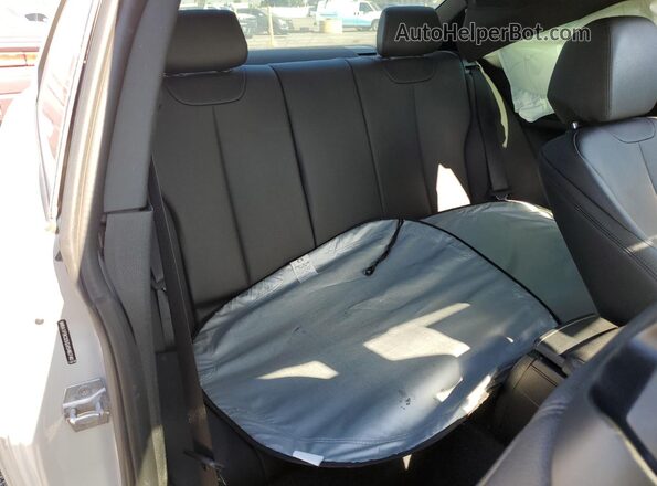WBA1F9C55GV546740 2016 BMW 2 SERIES Silver Հետևի նստատեղերի տեսք