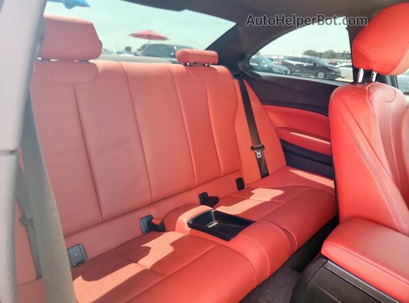 WBA2J3C54JVA49981 2018 BMW 2 SERIES Gray Vista de los asientos traseros