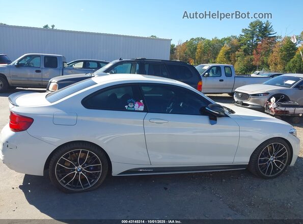 WBA2J7C53KVD61251 2019 BMW M2 Белый Вид задней части салона