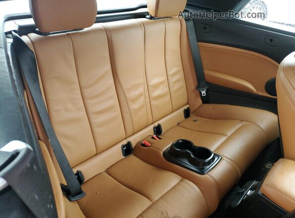 WBA2K1C52JVD41260 2018 BMW 2 SERIES White Widok tylnych siedzeń