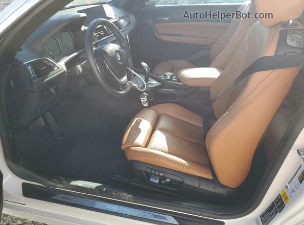 WBA2K1C53KVD41981 2019 BMW 2 SERIES White წინა სალონის ხედი