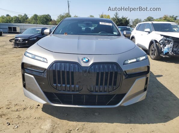 WBA33EJ00RCP27213 2024 BMW 7 SERIES Серый Вид спереди