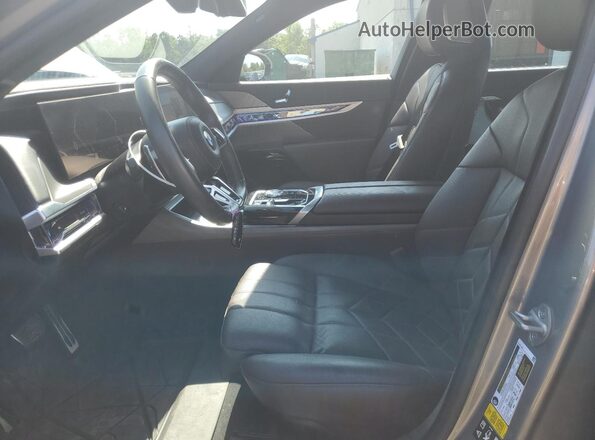WBA33EJ00RCP27213 2024 BMW 7 SERIES Серый Вид салона спереди