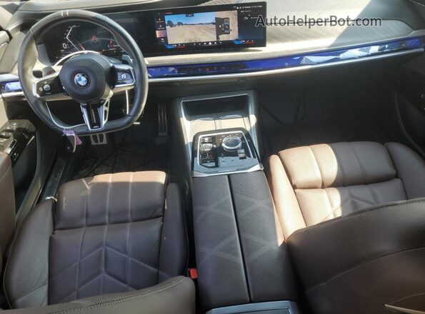WBA33EJ00RCP27213 2024 BMW 7 SERIES Серый Вид панели приборов
