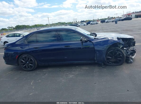 WBA33EJ06PCL92729 2023 BMW 7 SERIES Blue უკანა სალონის ხედი
