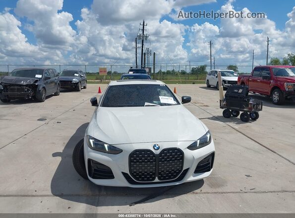 WBA43DA01TCV47759 2026 BMW 4 SERIES White Widok zestawu wskaźników